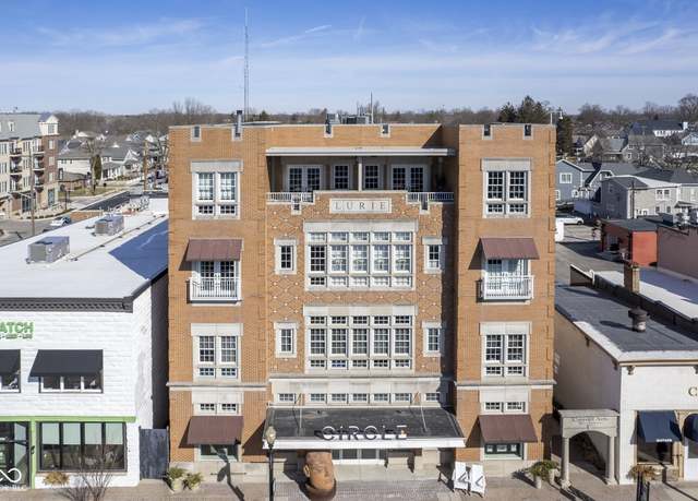Property at 30 W Main St Unit 3D, Carmel, IN 46032, 2 beds, 3 baths