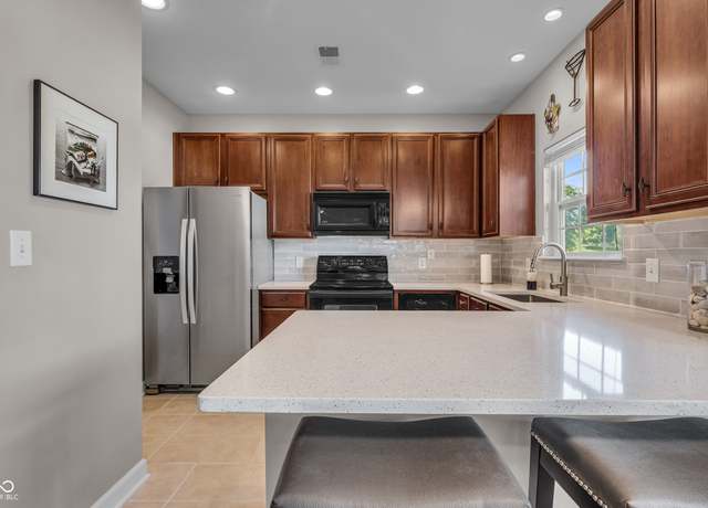 Property at 9790 Herons Cv, Carmel, IN 46280, 2 beds, 2 baths