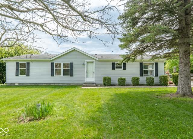Property at 1683 W County Road 300 S, Danville, IN 46122, 3 beds, 2 baths