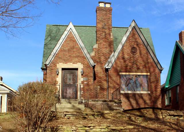 Property at 3208 Brookside Pkwy Dr N, Indianapolis, IN 46218, 3 beds, 1.5 baths