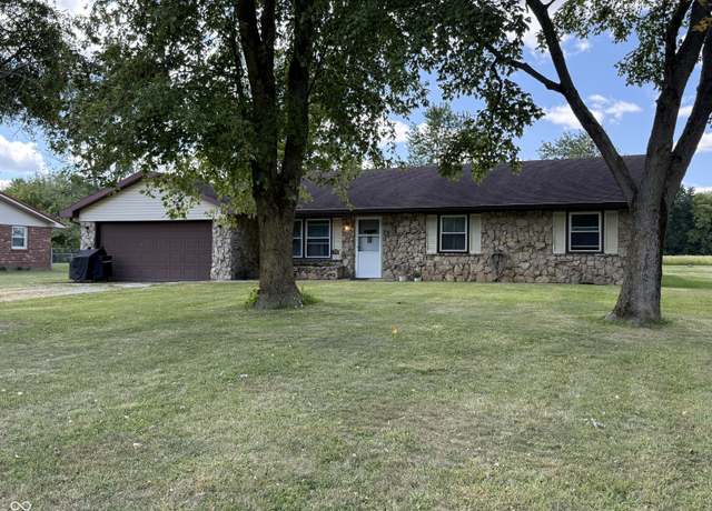Property at 12145 N Everett Dr, Alexandria, IN 46001, 3 beds, 2 baths