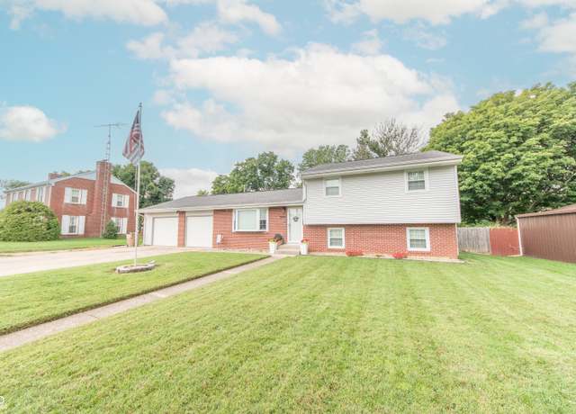 Property at 1642 Azelea Dr, Columbus, IN 47201, 4 beds, 2 baths