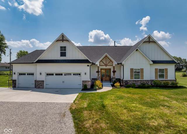 Property at 320 Briar Hill Dr, Whiteland, IN 46184, 5 beds, 2.5 baths