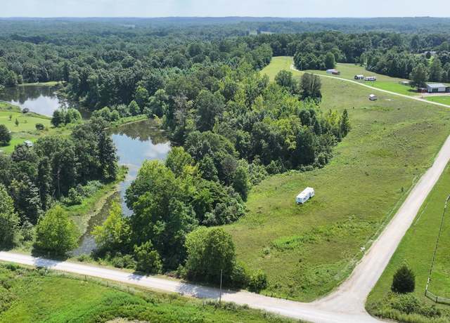 Property at 5746 N La Salle Estates Dr, Bloomfield, IN 47424