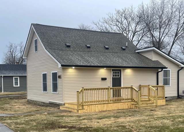 Property at 633 S 17th St, Elwood, IN 46036, 3 beds, 2 baths