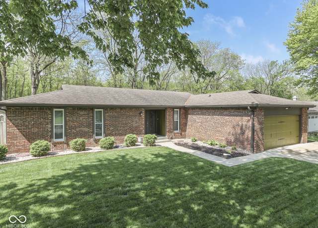 Property at 748 Woodcreek Ct, Greenwood, IN 46142, 3 beds, 2.5 baths