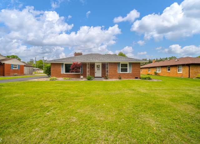 Property at 105 Golf Club Rd, Anderson, IN 46011, 3 beds, 2 baths