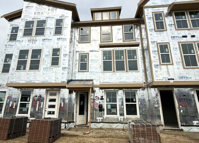 Property at 7351 Bayview Run, Mccordsville, IN 46055, 3 beds, 3.5 baths