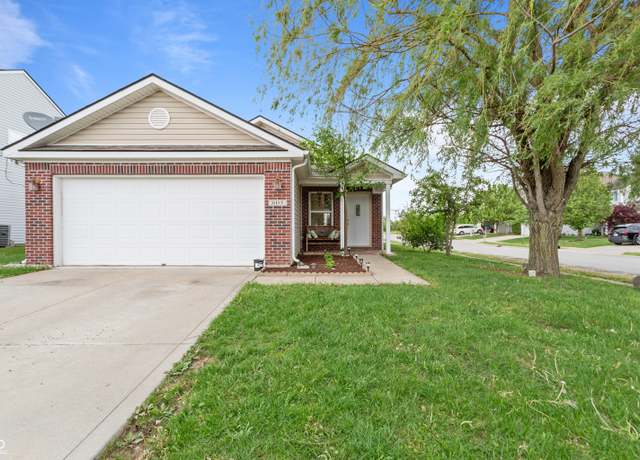 Property at 805 Sunvista Dr, Avon, IN 46123, 3 beds, 2 baths