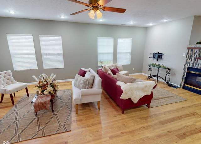 Property at 5180 Dunewood Way #57, Avon, IN 46123, 2 beds, 3 baths