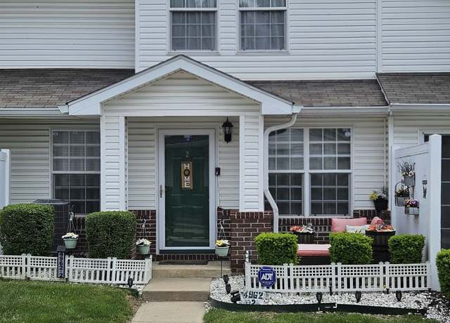 Property at 4962 Potomac Square Pl, Indianapolis, IN 46268, 2 beds, 2.5 baths