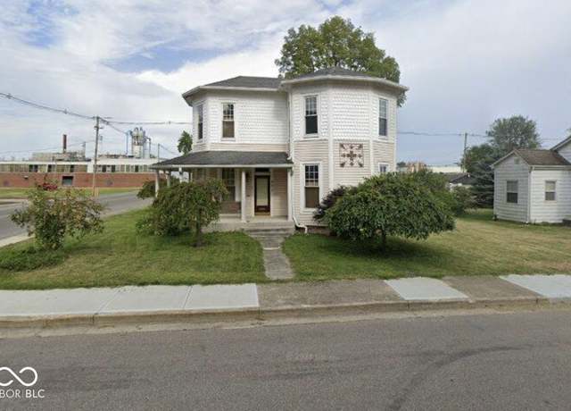 Property at 401 S Walnut St, Edinburgh, IN 46124, 3 beds, 2 baths