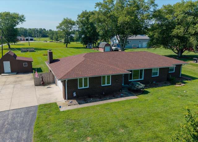 Property at 6581 W 800 N, Fairland, IN 46126, 3 beds, 2 baths