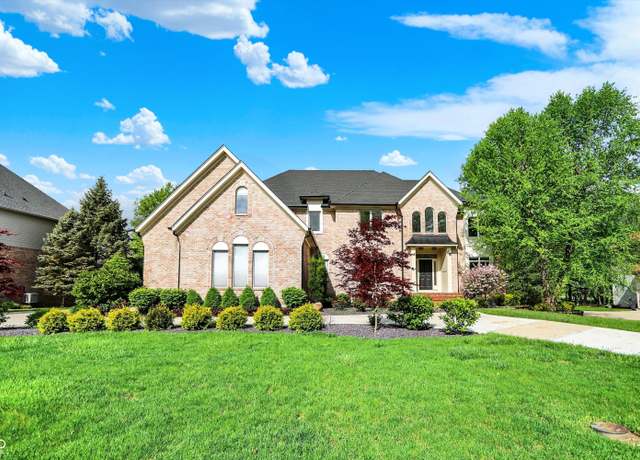 Property at 13934 Salsbury Creek Dr, Carmel, IN 46032, 6 beds, 4.5 baths
