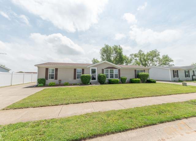 Property at 4641 Autumn Ridge Dr, Columbus, IN 47203, 3 beds, 2 baths