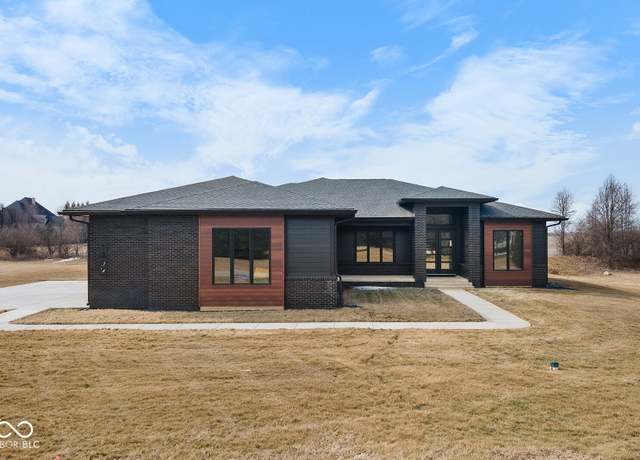 Property at 1402 Kingswood Rd W, West Lafayette, IN 47906, 5 beds, 3.5 baths