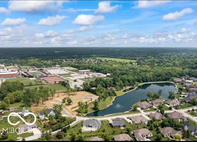 Property at 4867 Lakeview Dr, Greenwood, IN 46143