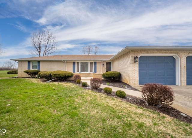 Property at 140 Kim Dr, Anderson, IN 46012, 3 beds, 2 baths