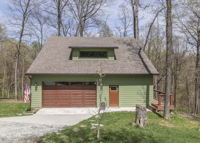 Property at 1032 E Woodall Ct, Martinsville, IN 46151, 2 beds, 2 baths