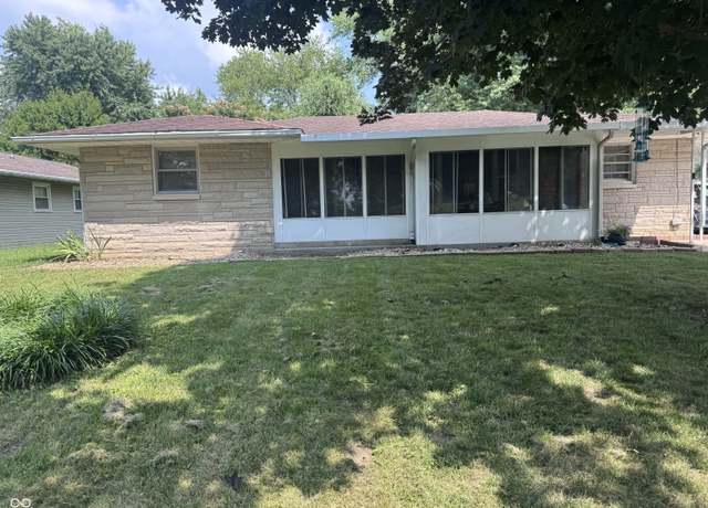 Property at 1510 Shields Ave, Seymour, IN 47274, 3 beds, 2.5 baths