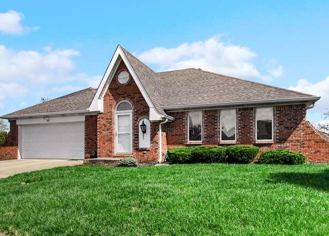 Property at 803 S School St, Brownsburg, IN 46112, 2 beds, 2 baths