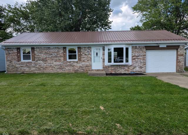 Property at 1280 Maple Ct, Martinsville, IN 46151, 3 beds, 1.5 baths