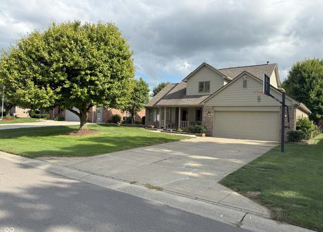 Property at 5123 Estes Dr, Greenwood, IN 46142, 3 beds, 2.5 baths