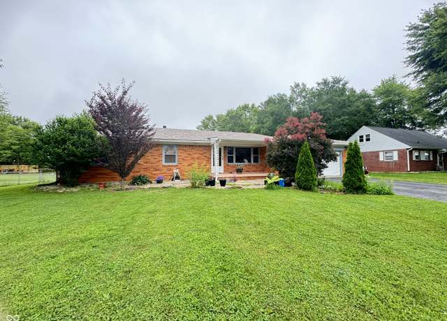 Property at 8394 E Mulberry St, Columbus, IN 47203, 3 beds