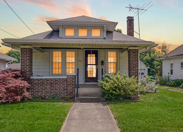 Property at 753 Walnut St, Franklin, IN 46131, 2 beds, 1.5 baths