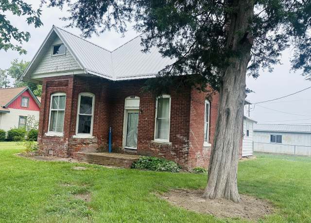 Property at 402 N Willow St, Dana, IN 47847, 3 beds, 1 bath