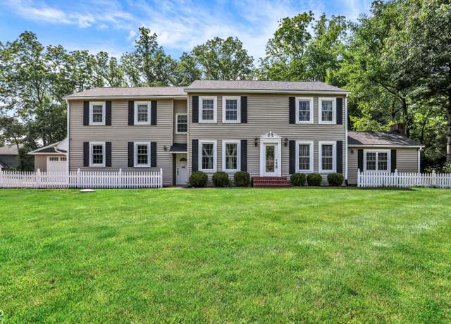Property at 9650 Copley Dr, Carmel, IN 46290, 5 beds, 3.5 baths