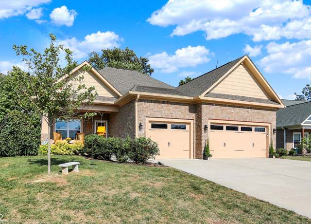 Property at 1089 Summerwood Blvd, Greenfield, IN 46140, 2 beds, 2 baths