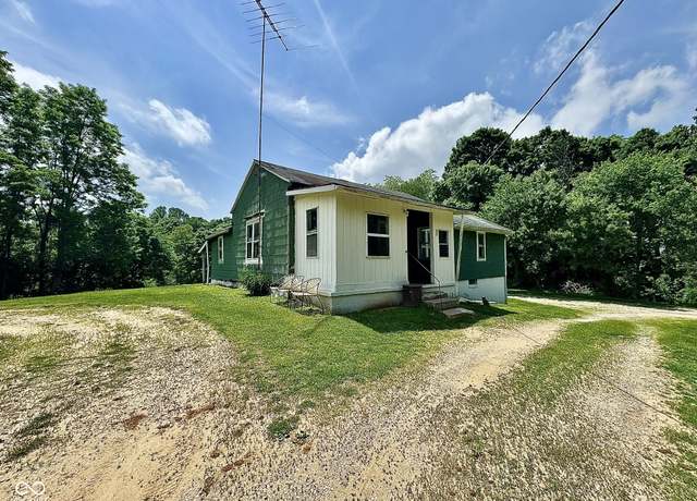 Property at 200 S Madison St, Bowling Green, IN 47833, 3 beds, 1 bath