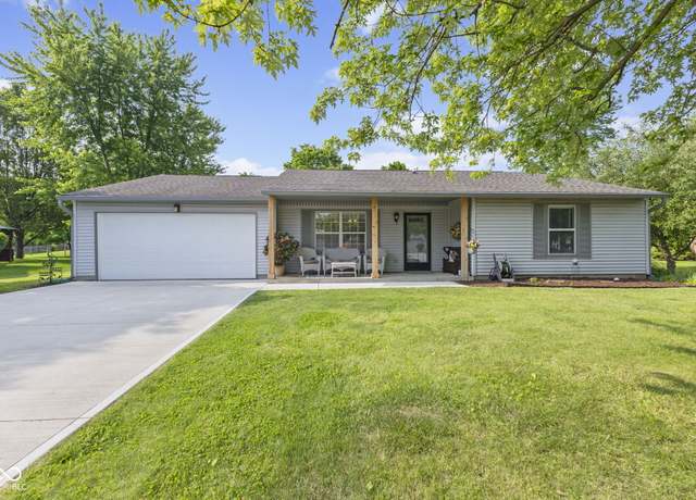 Property at 1121 Barcelona Dr, Greenwood, IN 46143, 3 beds, 2 baths
