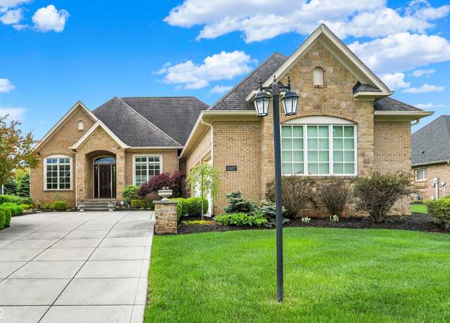 Property at 2507 Silver Oaks Dr, Carmel, IN 46032, 3 beds, 3.5 baths