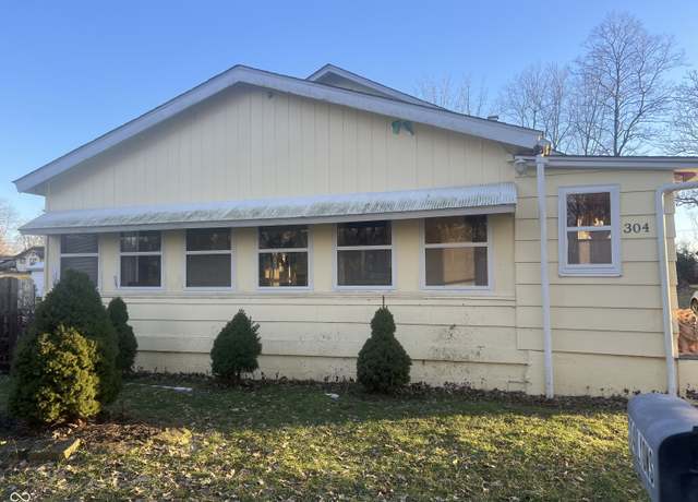 Property at 304 E Vine St, Mitchell, IN 47446, 2 beds, 1 bath