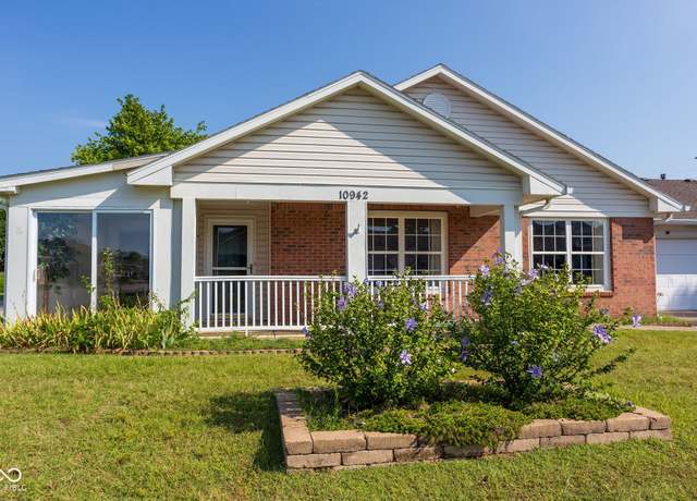 Property at 10942 Cape Coral Ln, Indianapolis, IN 46229, 2 beds, 2 baths