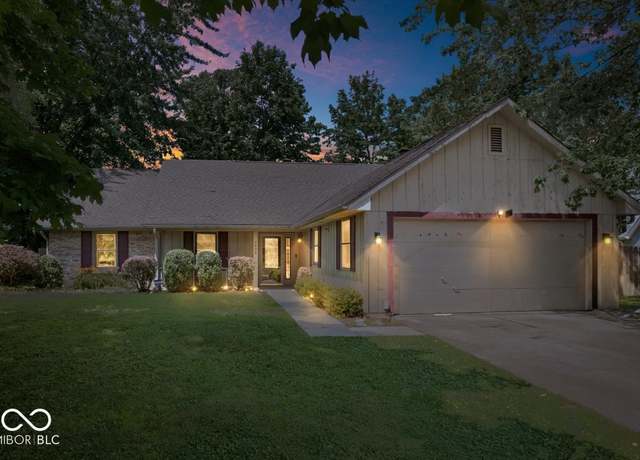 Property at 3628 Paddington Cir, Indianapolis, IN 46268, 3 beds, 2 baths