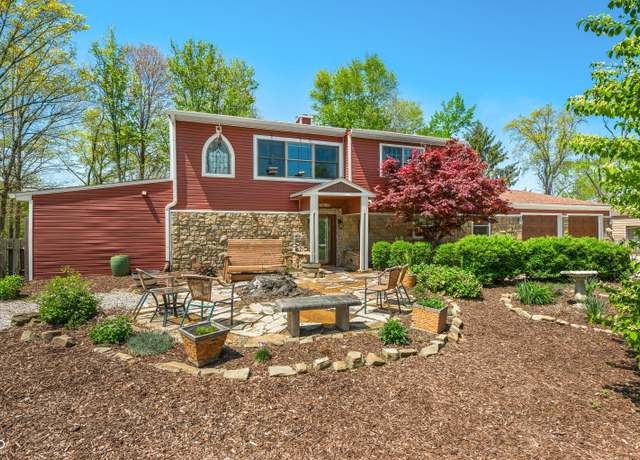 Property at 6517 Snug Harbour Ln, Unionville, IN 47468, 3 beds, 2.5 baths