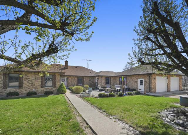 Property at 6813 E County Road 200 N, Greensburg, IN 47240, 3 beds, 3.5 baths