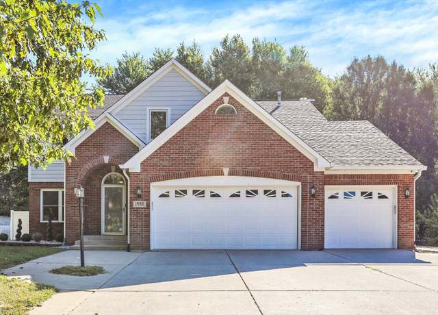 Property at 1990 Red Oak Dr, Franklin, IN 46131, 4 beds, 2.5 baths