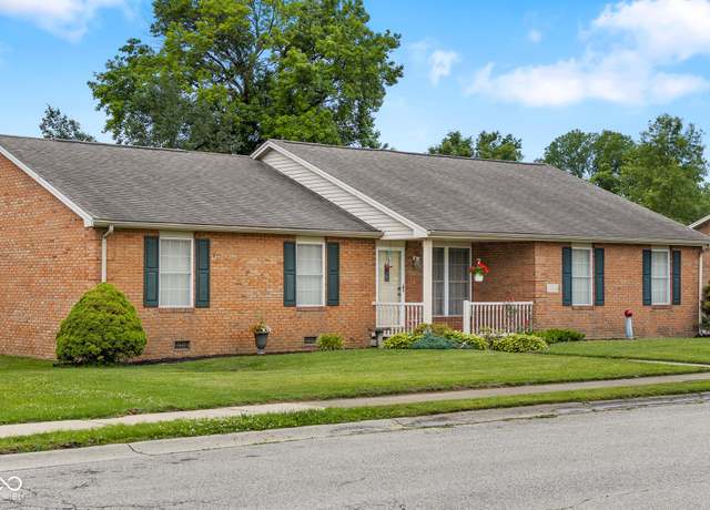 Property at 1304 Pin Oak Dr, Seymour, IN 47274, 3 beds, 2 baths