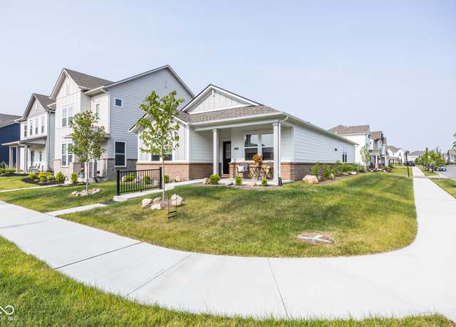 Property at 360 Lincoln Cir W, Fortville, IN 46040, 3 beds, 2 baths