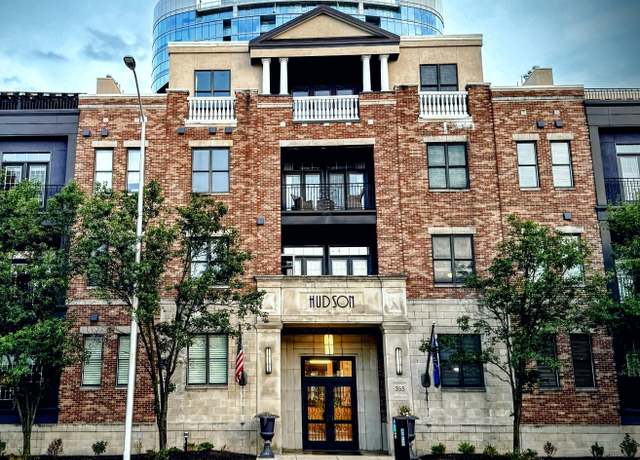 Property at 355 E Ohio St #208, Indianapolis, IN 46204, 1 bed, 1.5 baths