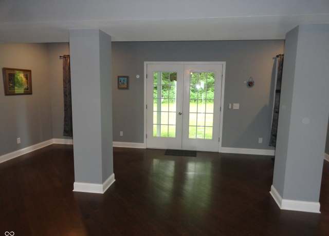 Property at 12407 E US Hwy 50, Seymour, IN 47274, 4 beds, 3 baths