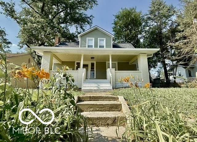Property at 404 E Monroe St, Alexandria, IN 46001, 3 beds, 2.5 baths