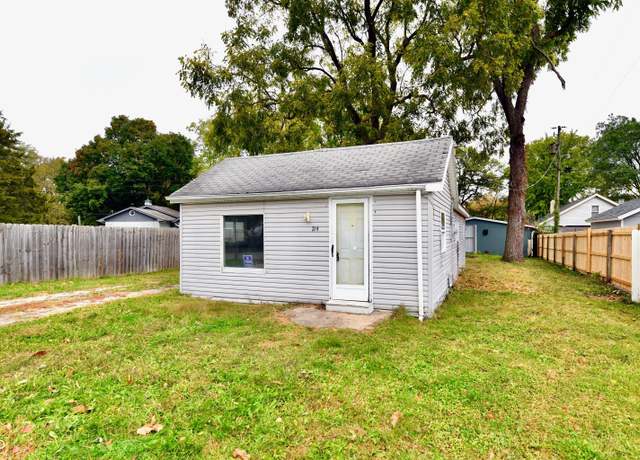 Property at 214 Tippecanoe Dr, Noblesville, IN 46062, 2 beds, 1 bath