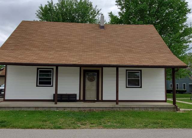 Property at 35 Meadow Dr, New Palestine, IN 46163, 3 beds, 2.5 baths