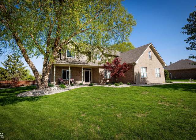 Property at 7926 White Pine Dr, Avon, IN 46123, 4 beds, 2.5 baths