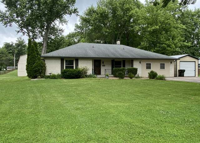Property at 386 Shadow Hill Dr, Greenwood, IN 46142, 4 beds, 2 baths